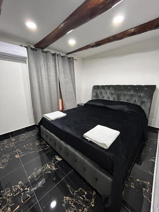 Giovanni Luxury Suites Naples Exterior photo