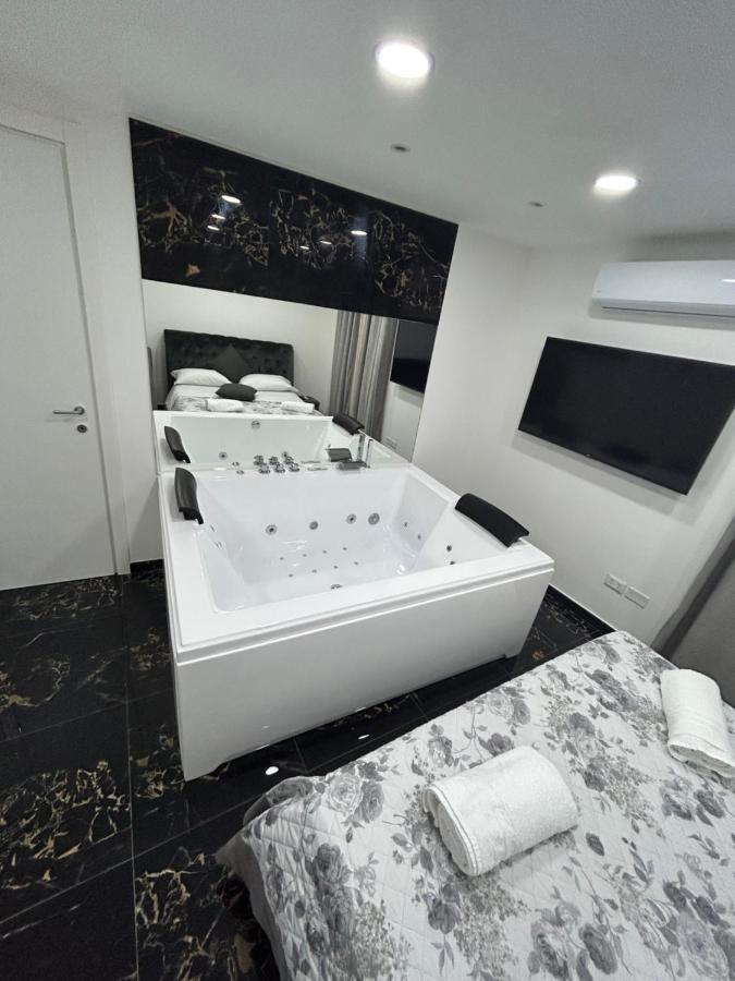 Giovanni Luxury Suites Naples Exterior photo