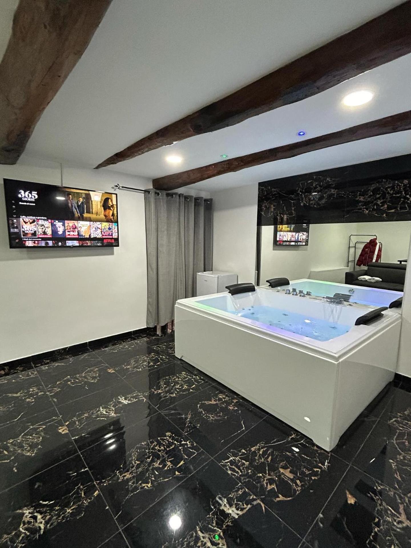 Giovanni Luxury Suites Naples Exterior photo